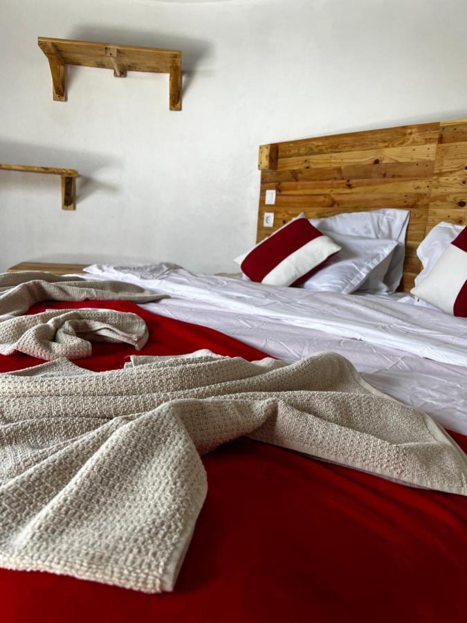 Ecofunco Bed and Breakfast Portela Exteriör bild