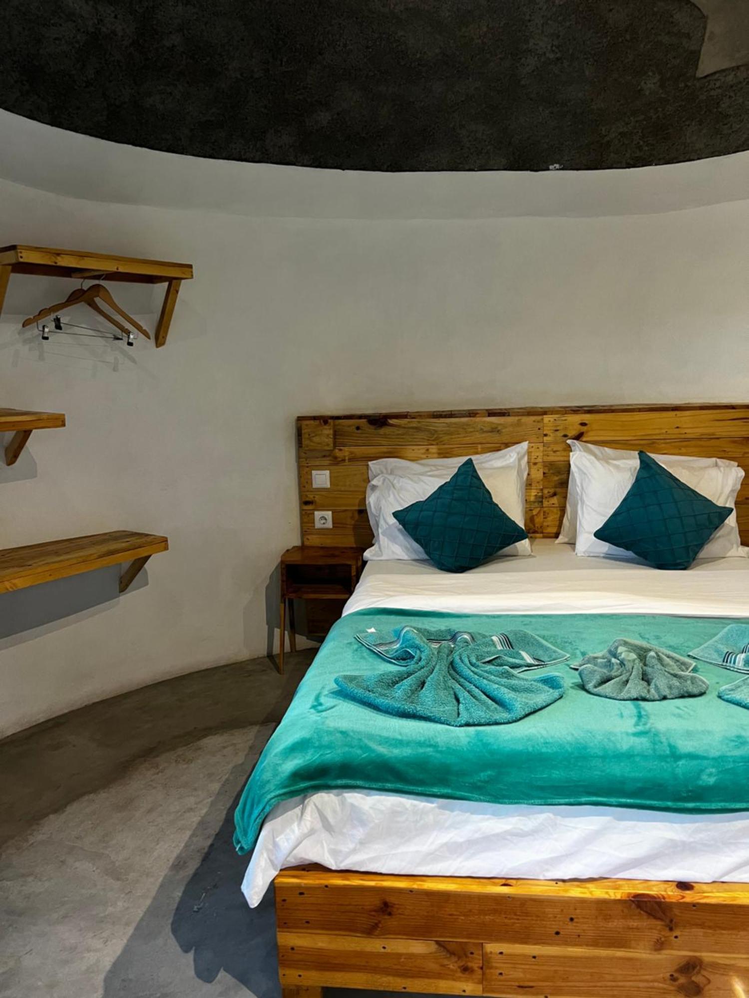 Ecofunco Bed and Breakfast Portela Exteriör bild